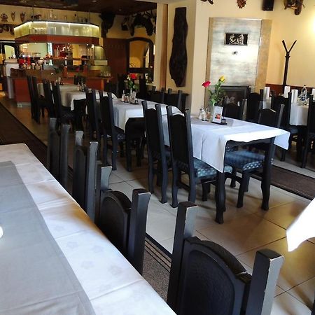 Hotel Club Kezmarok Ngoại thất bức ảnh
