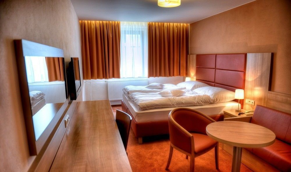 Hotel Club Kezmarok Ngoại thất bức ảnh