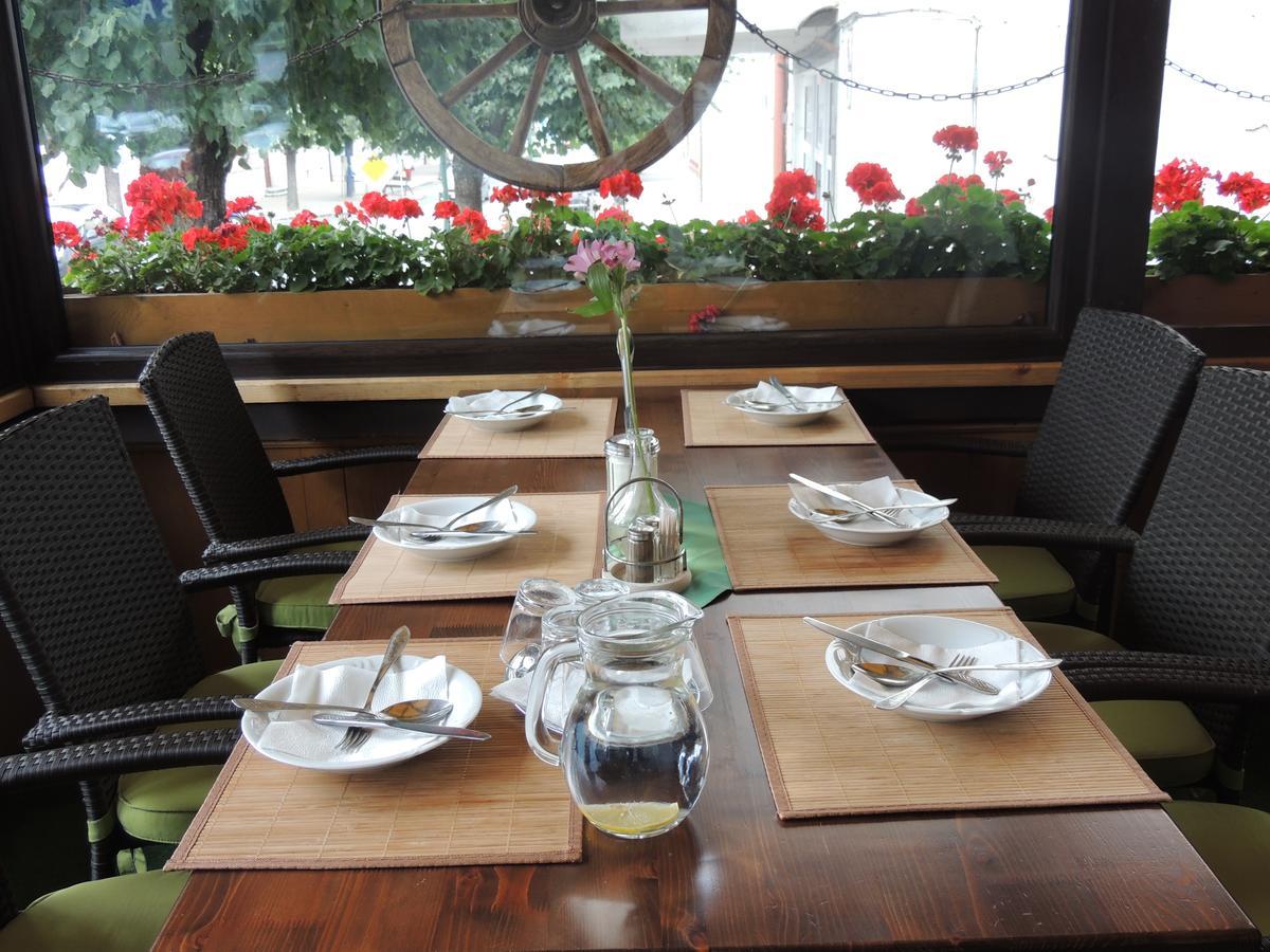 Hotel Club Kezmarok Ngoại thất bức ảnh
