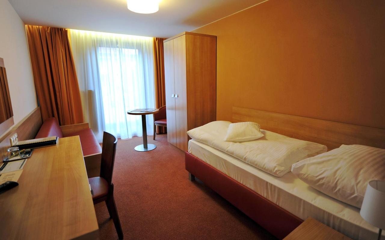 Hotel Club Kezmarok Ngoại thất bức ảnh