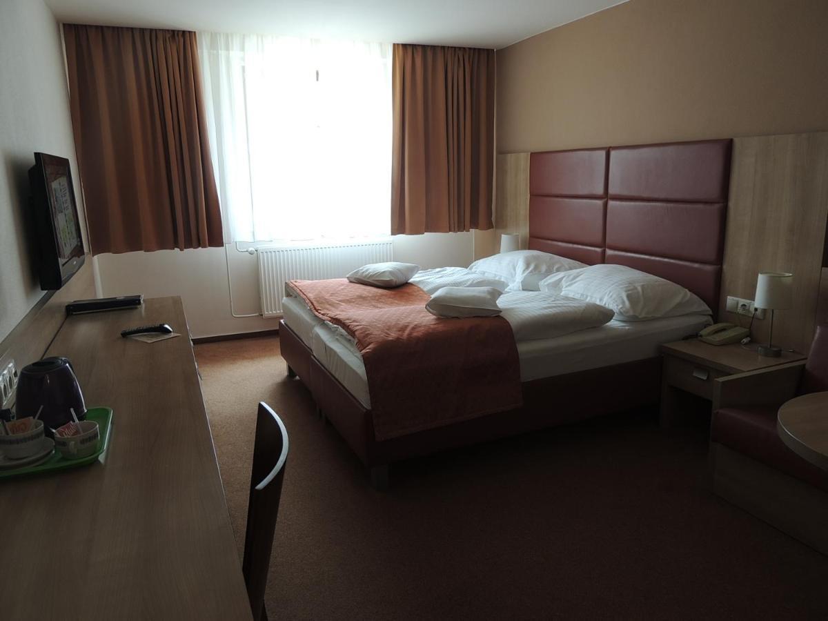 Hotel Club Kezmarok Ngoại thất bức ảnh